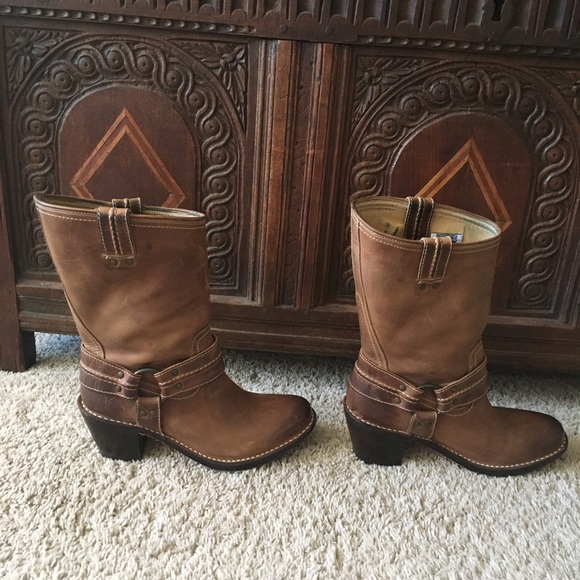 Frye Camilla Harness Boots - Size 10 - Picture 2 of 5